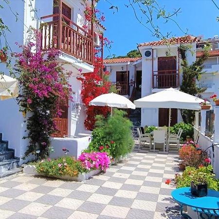 Amalthia Studios Skiathos Town Exterior photo