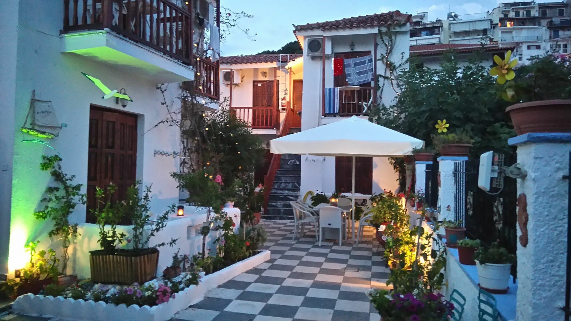 Amalthia Studios Skiathos Town Exterior photo